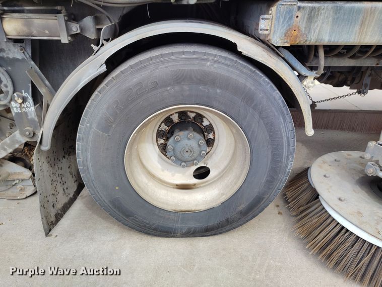 image for item EO9978 2016 Freightliner Business Class M2 street sweeper truck