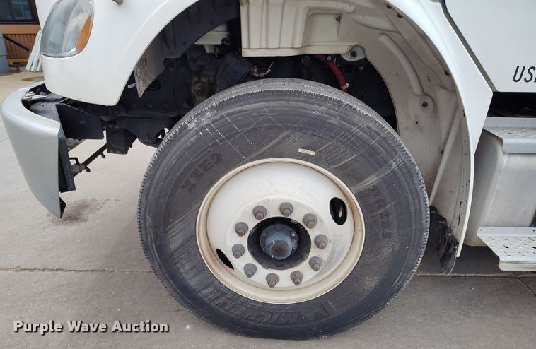 image for item EO9978 2016 Freightliner Business Class M2 street sweeper truck