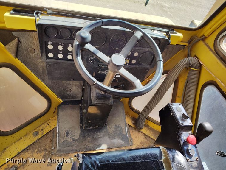 image for item EO9984 1998 Dynapac CA252D single drum vibratory roller