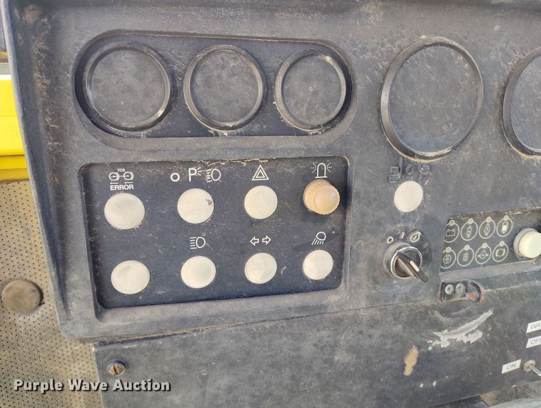 image for item EO9984 1998 Dynapac CA252D single drum vibratory roller