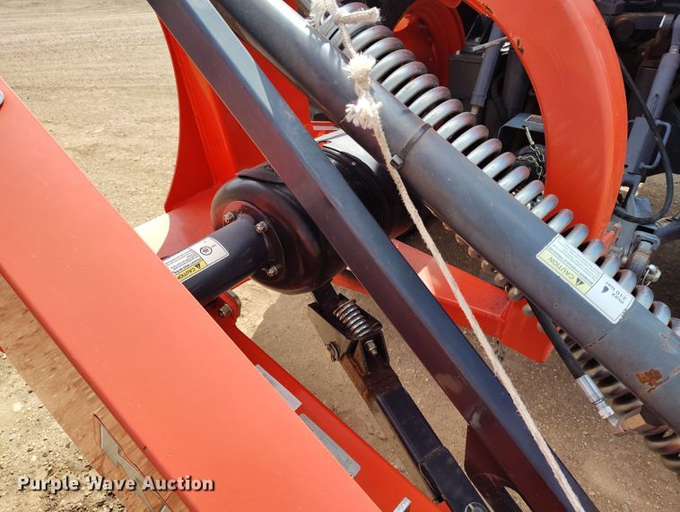 image for item EO9985 2017 Kubota DM2028 disc mower