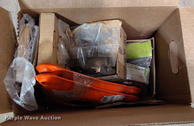 image for item EO9985 2017 Kubota DM2028 disc mower