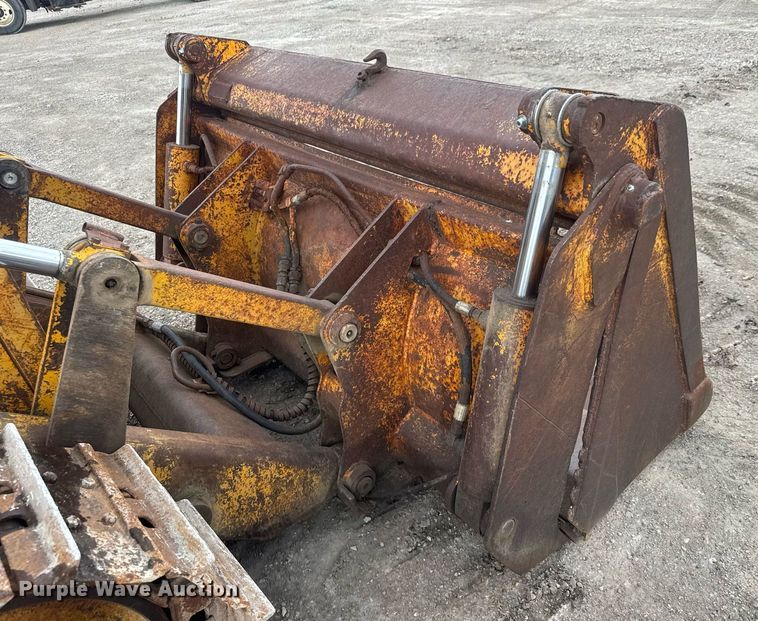 image for item EQ1251 1977 John Deere 555A track loader