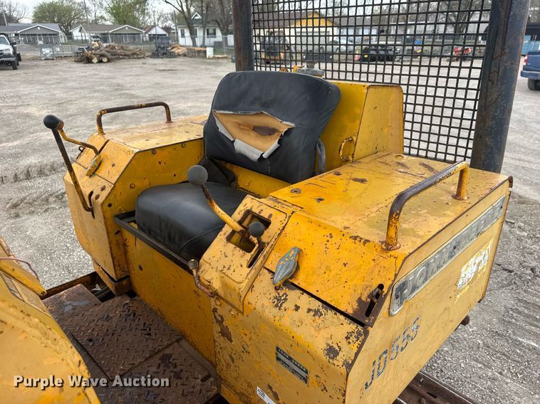 image for item EQ1251 1977 John Deere 555A track loader