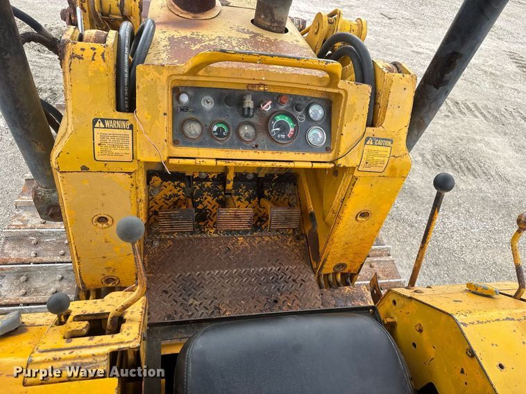 image for item EQ1251 1977 John Deere 555A track loader