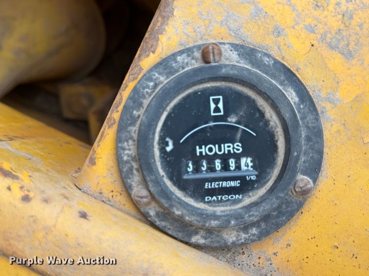 image for item EQ1251 1977 John Deere 555A track loader