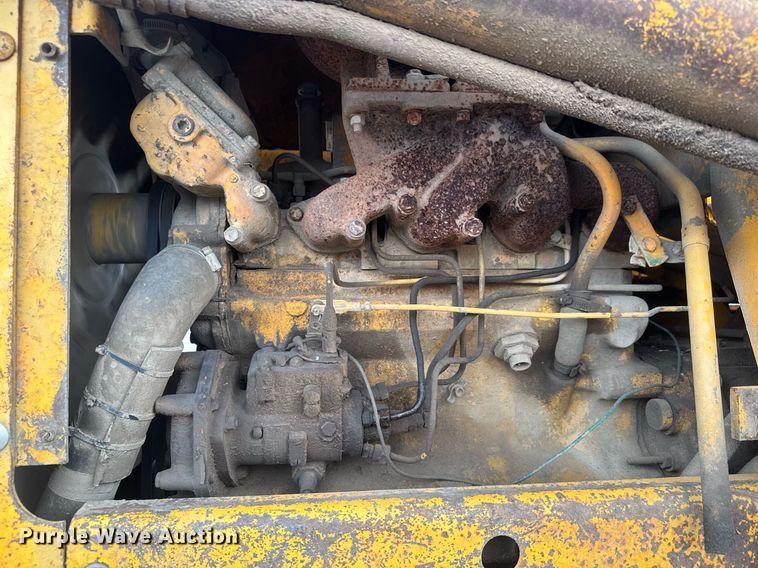 image for item EQ1251 1977 John Deere 555A track loader