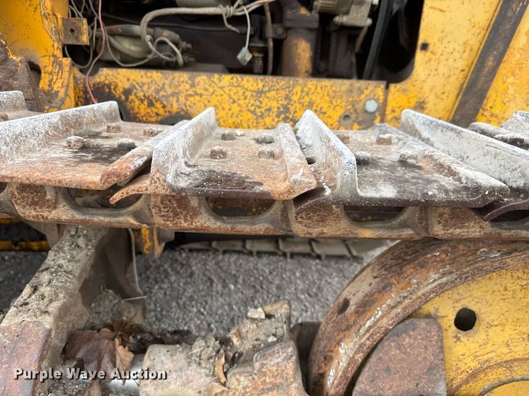 image for item EQ1251 1977 John Deere 555A track loader