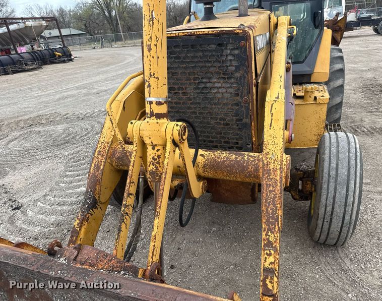 image for item EQ1252 1996 John Deere 310D backhoe