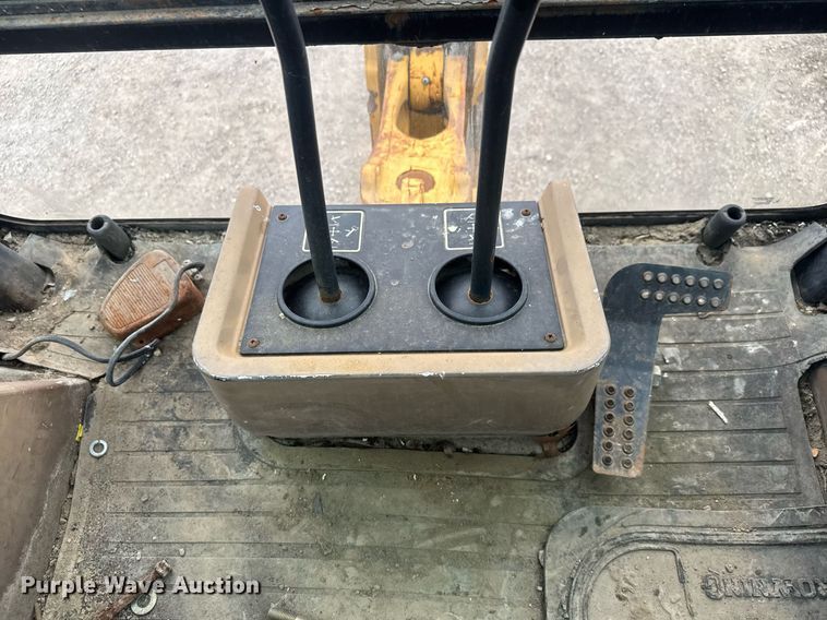 image for item EQ1252 1996 John Deere 310D backhoe