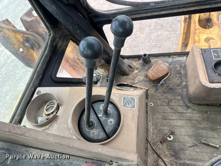 image for item EQ1252 1996 John Deere 310D backhoe