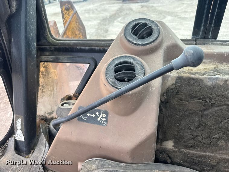 image for item EQ1252 1996 John Deere 310D backhoe