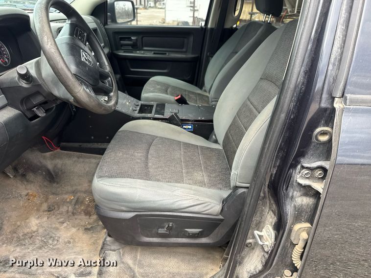 image for item EQ1253 2014 Dodge Ram 1500 Crew Cab pickup truck