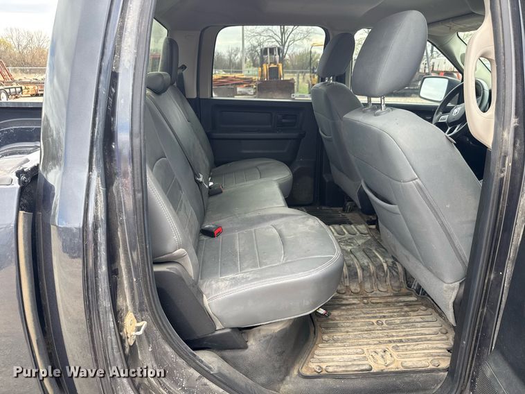 image for item EQ1253 2014 Dodge Ram 1500 Crew Cab pickup truck