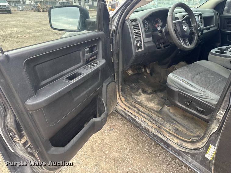 image for item EQ1254 2014 Dodge Ram 1500 Crew Cab pickup truck