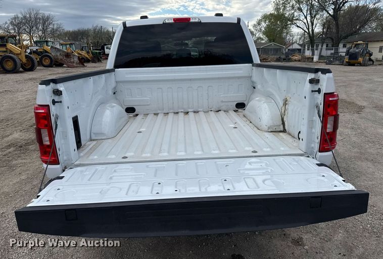 image for item EQ1255 2022 Ford F150 SuperCrew pickup truck