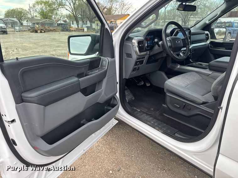 image for item EQ1255 2022 Ford F150 SuperCrew pickup truck