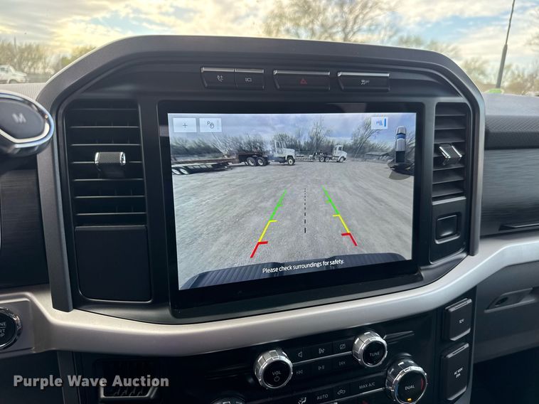 image for item EQ1255 2022 Ford F150 SuperCrew pickup truck