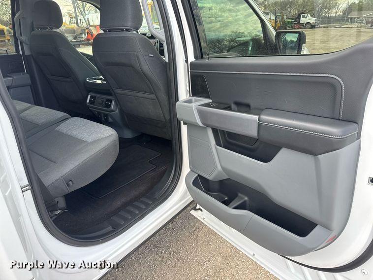 image for item EQ1255 2022 Ford F150 SuperCrew pickup truck