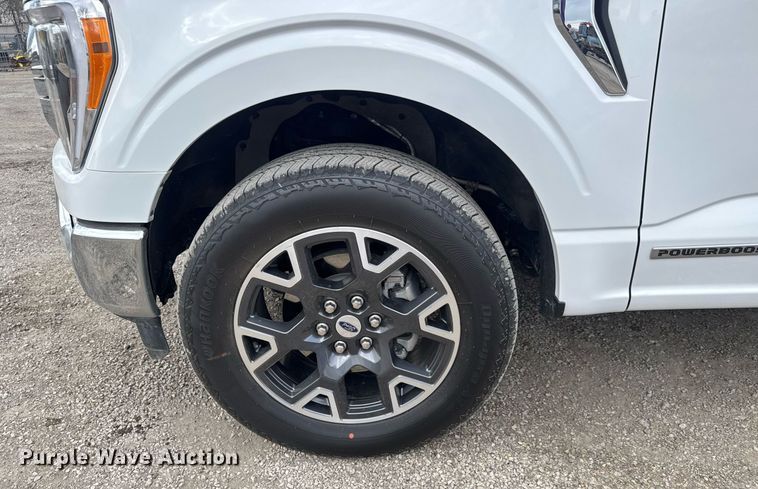 image for item EQ1255 2022 Ford F150 SuperCrew pickup truck