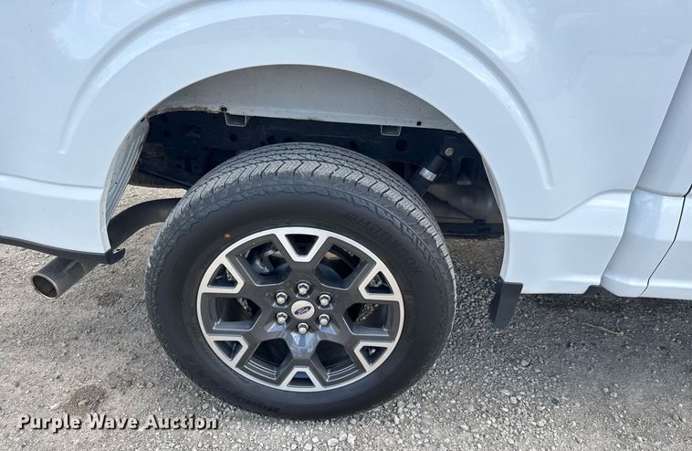 image for item EQ1255 2022 Ford F150 SuperCrew pickup truck