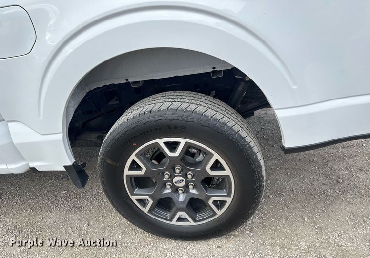 image for item EQ1255 2022 Ford F150 SuperCrew pickup truck