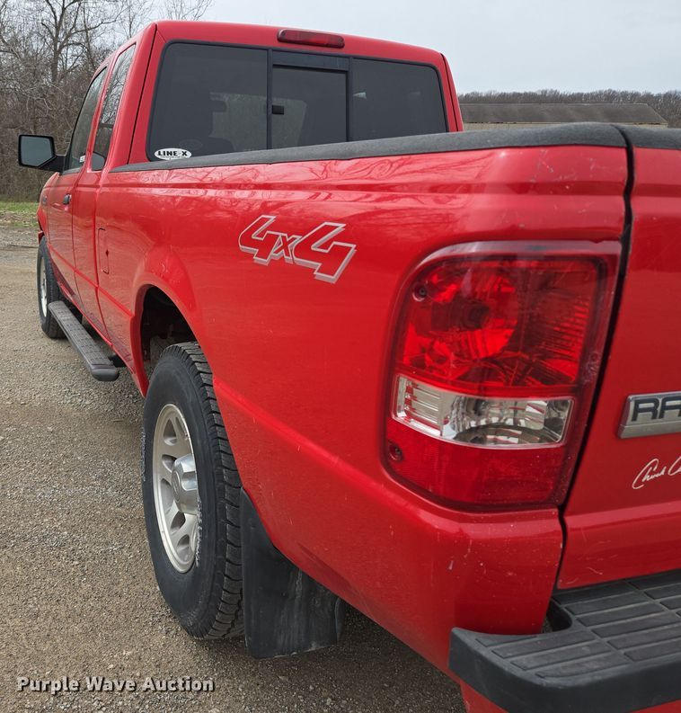 image for item EQ6898 2011 Ford  Ranger  SuperCab pickup truck