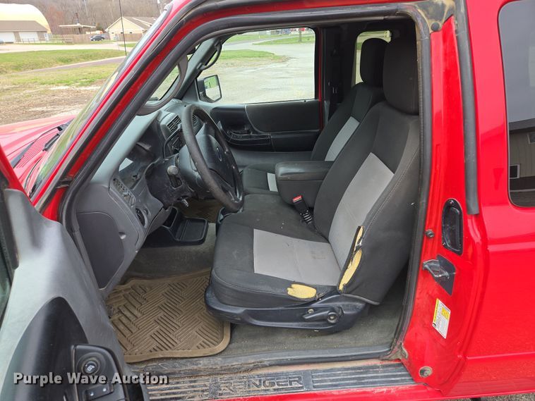 image for item EQ6898 2011 Ford  Ranger  SuperCab pickup truck