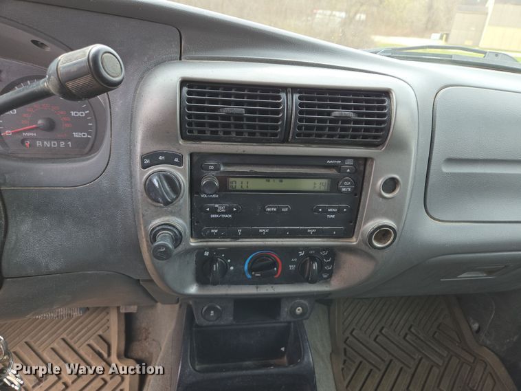 image for item EQ6898 2011 Ford  Ranger  SuperCab pickup truck