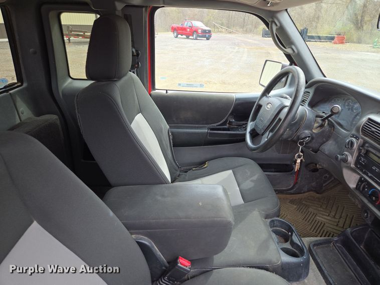 image for item EQ6898 2011 Ford  Ranger  SuperCab pickup truck