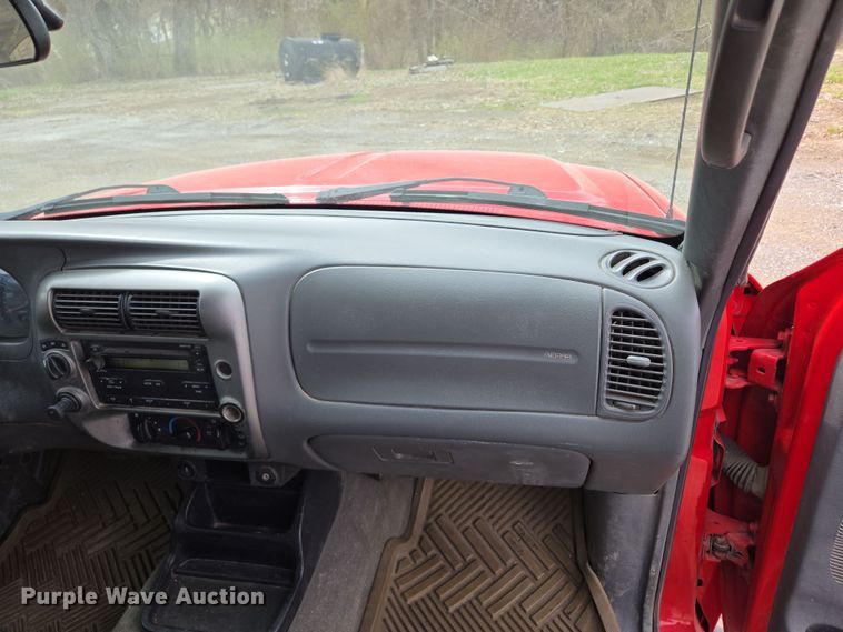 image for item EQ6898 2011 Ford  Ranger  SuperCab pickup truck