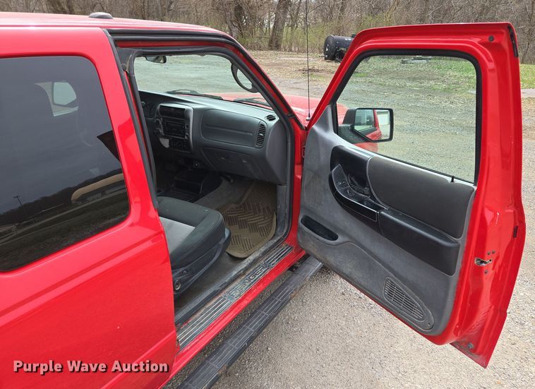 image for item EQ6898 2011 Ford  Ranger  SuperCab pickup truck