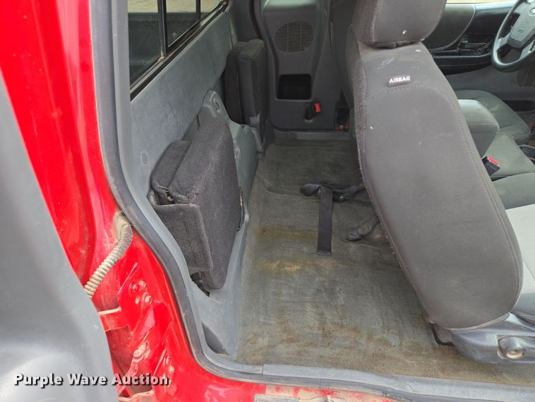 image for item EQ6898 2011 Ford  Ranger  SuperCab pickup truck