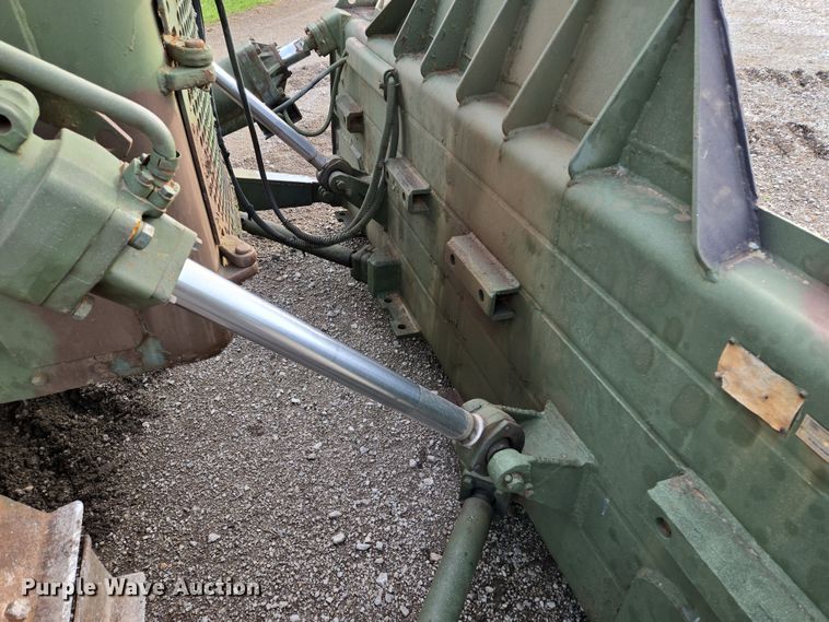 image for item EQ6956 1973 Caterpillar D7F dozer