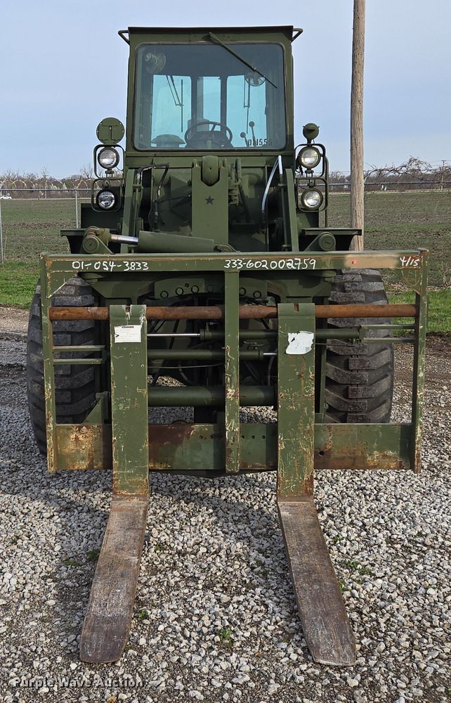 image for item EQ6957 1984 International M10A wheel loader