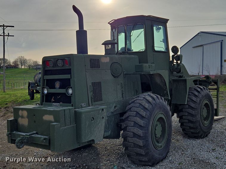 image for item EQ6957 1984 International M10A wheel loader