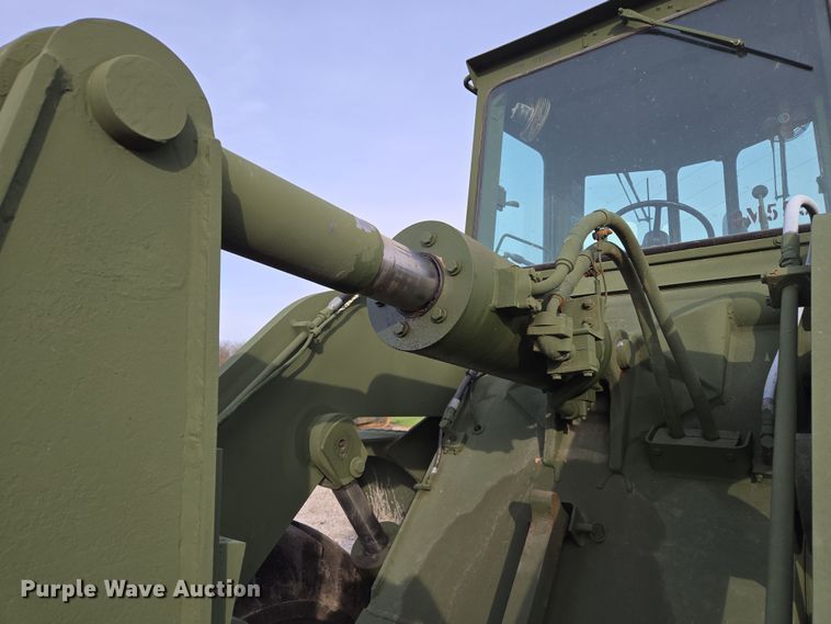 image for item EQ6957 1984 International M10A wheel loader