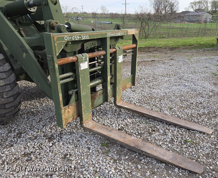 image for item EQ6957 1984 International M10A wheel loader