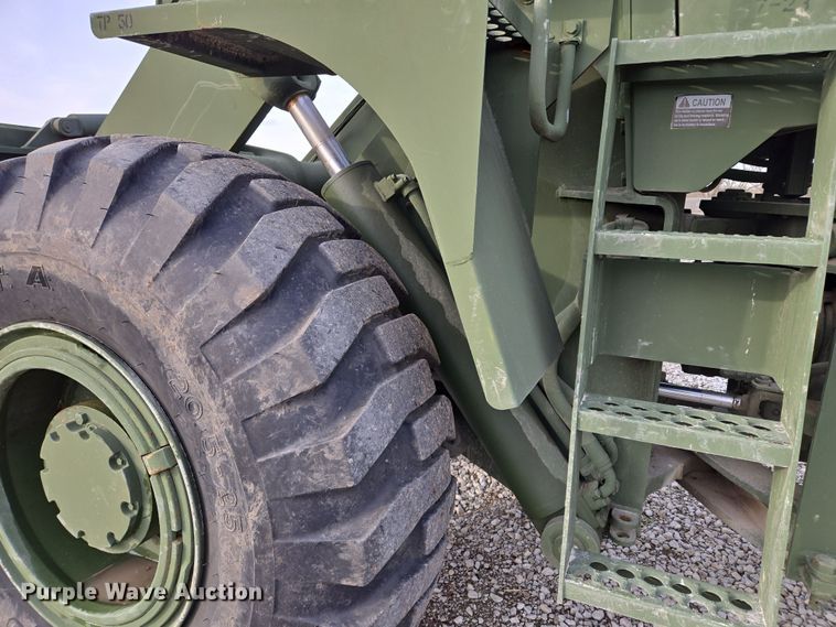 image for item EQ6957 1984 International M10A wheel loader