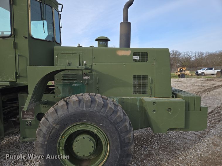 image for item EQ6957 1984 International M10A wheel loader