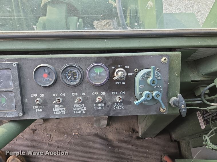 image for item EQ6957 1984 International M10A wheel loader