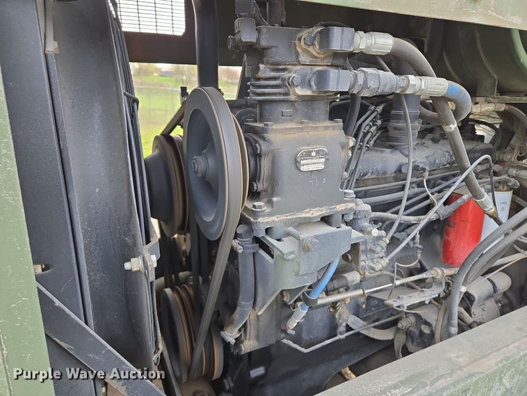 image for item EQ6957 1984 International M10A wheel loader