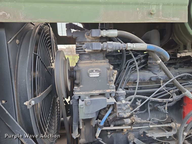 image for item EQ6957 1984 International M10A wheel loader