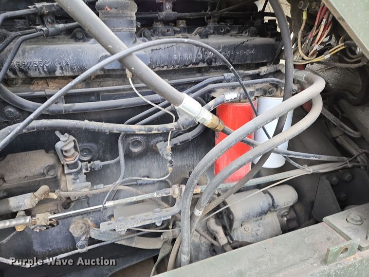 image for item EQ6957 1984 International M10A wheel loader