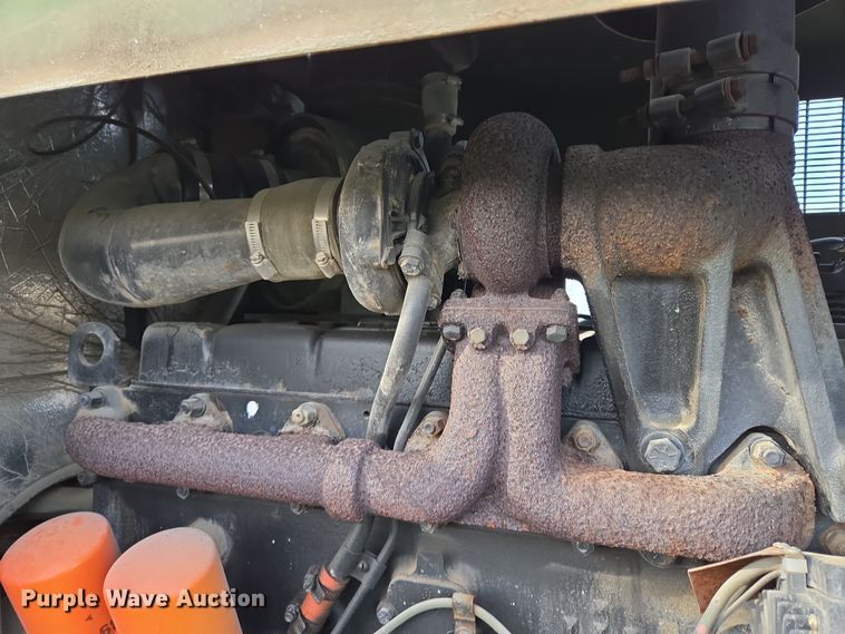 image for item EQ6957 1984 International M10A wheel loader