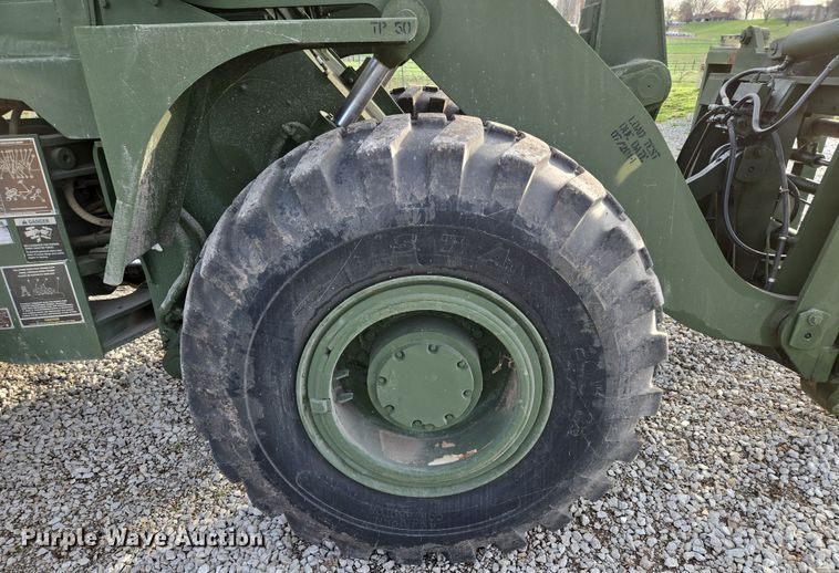 image for item EQ6957 1984 International M10A wheel loader