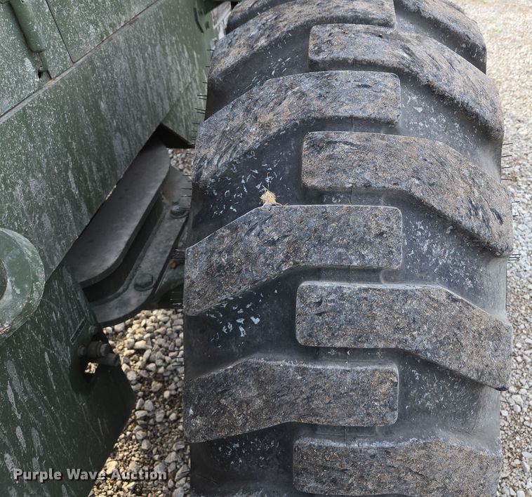 image for item EQ6957 1984 International M10A wheel loader