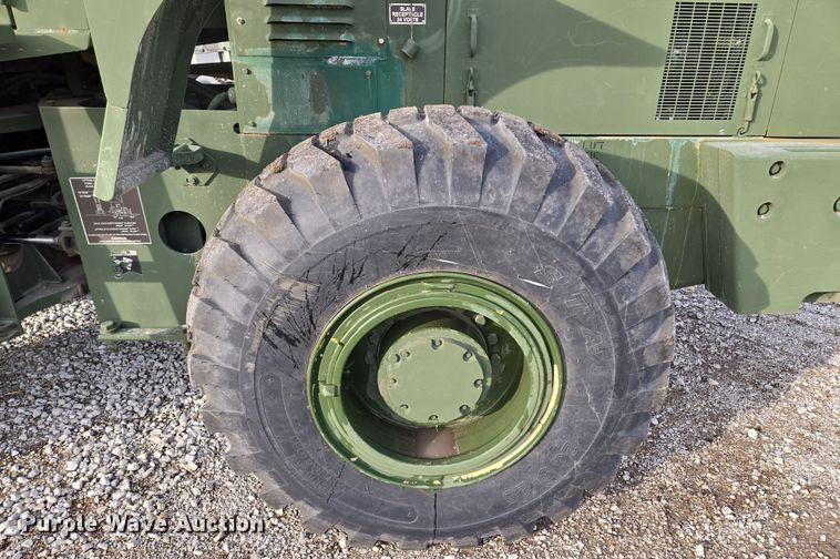 image for item EQ6957 1984 International M10A wheel loader