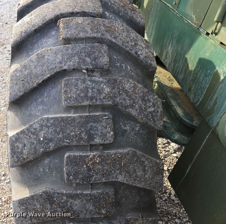 image for item EQ6957 1984 International M10A wheel loader