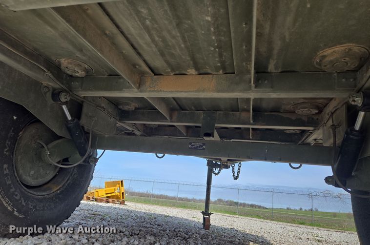 image for item EQ6963 2010 Utility trailer